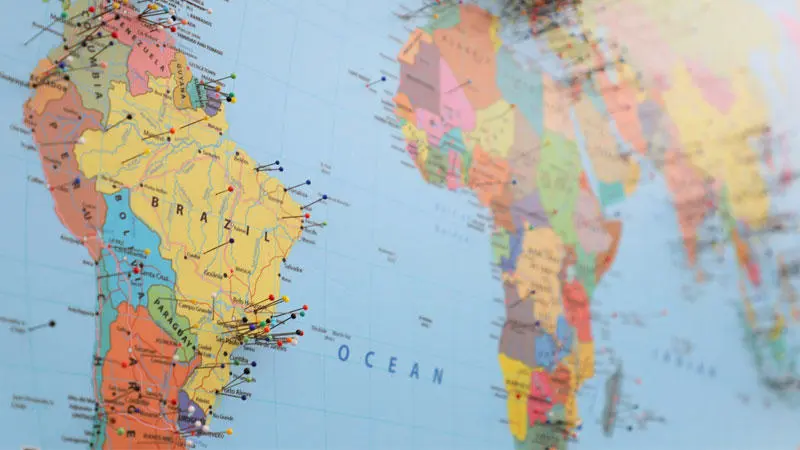 Map of countries in the southern hemisphere with map pins in