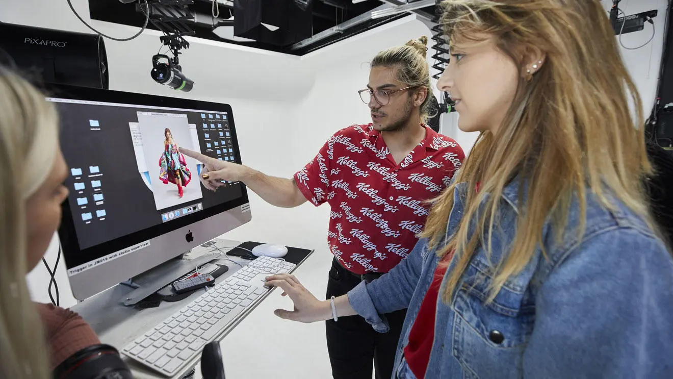 Fashion photography students in the studio