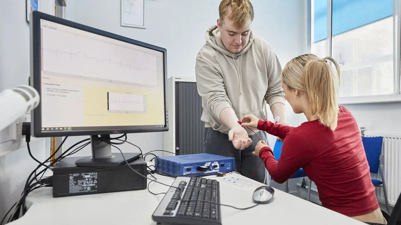 Psychology students in the lab