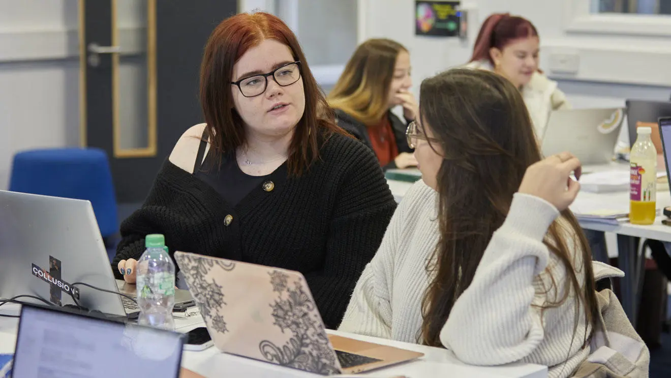 Psychology students in the classroom