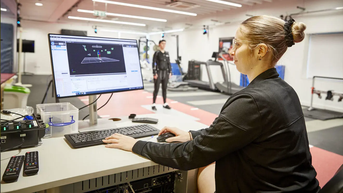 Students in the biomechanics lab