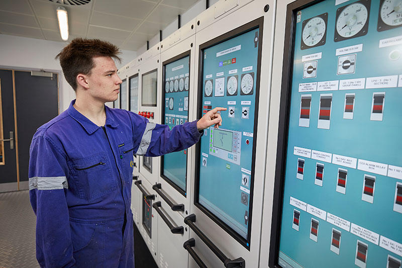 Engine room simulator facility at Solent University